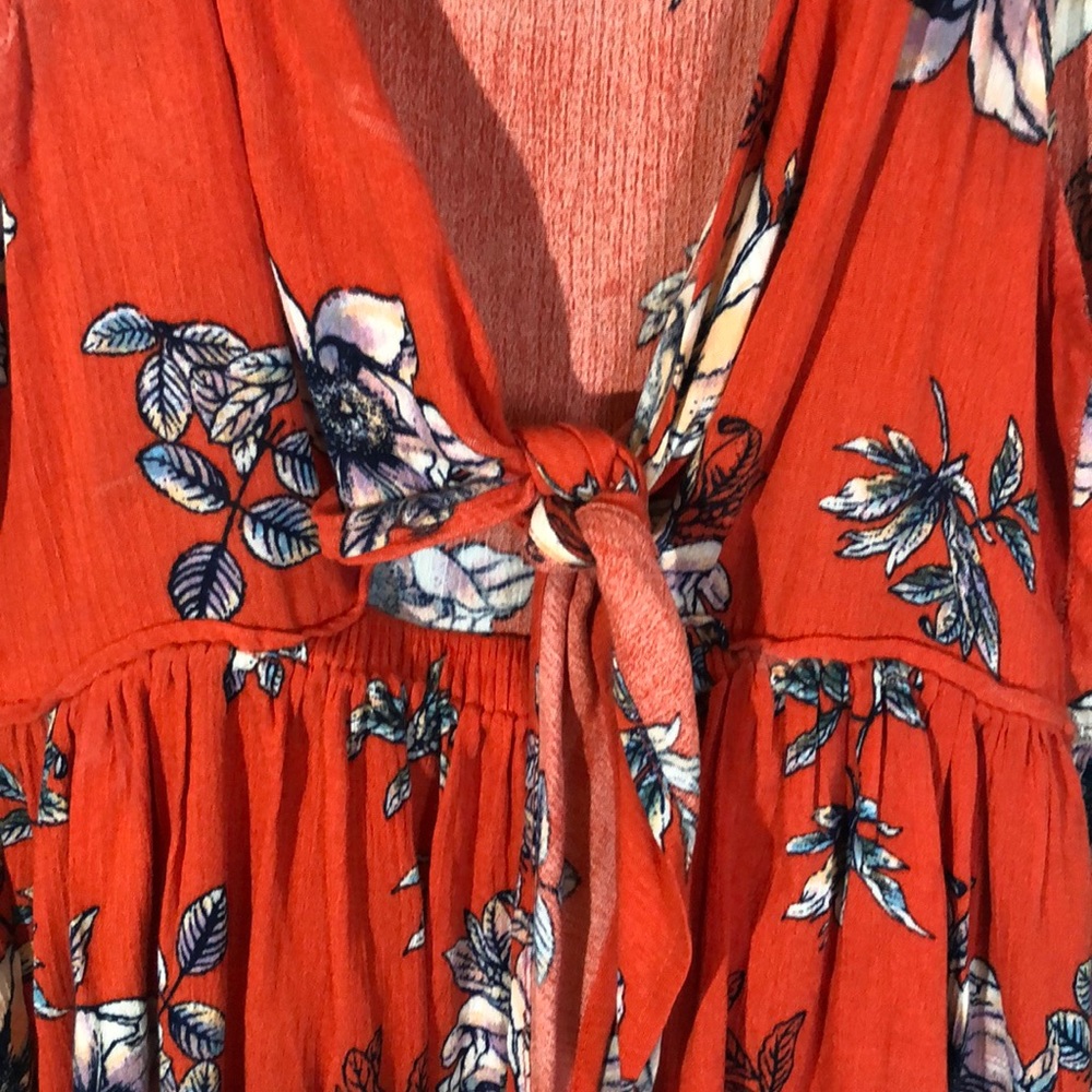 blouse - Picture 2 of 5